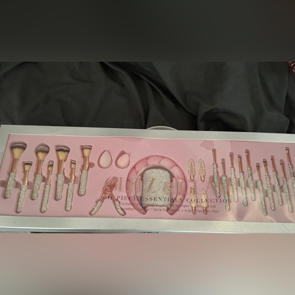 Accessories Glitz And Glam Brush Set Poshmark